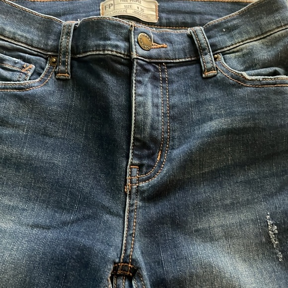 Free People Skinny Mid Rise Size 25 - Picture 15 of 16